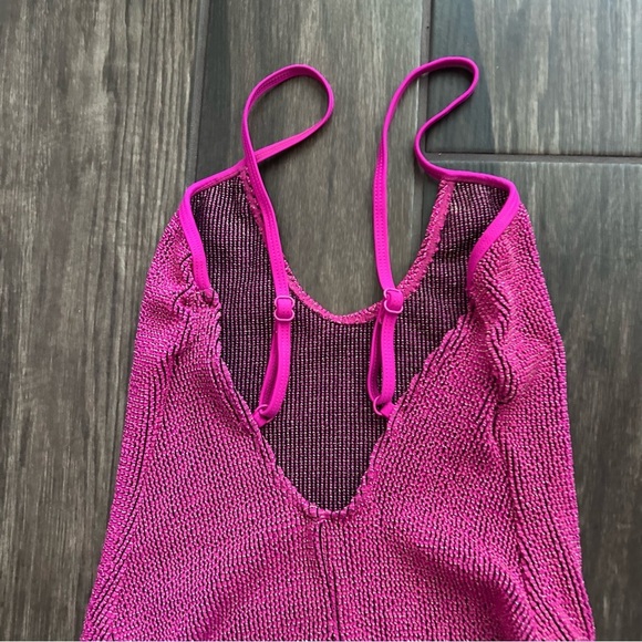 Good American Always Fits Sculpt One Piece Swimsuit in Fuchsia Pink Sz S/M - Picture 6 of 7